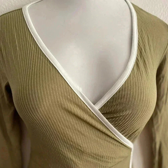 🆕Forever21  Olive& White Color Block Wrap Dress S🆕 - Picture 7 of 11